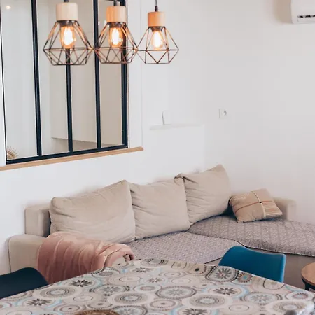 Maison De Village Climatisee Entre Beziers Et Narbonne Jusqu'a 5 Pers