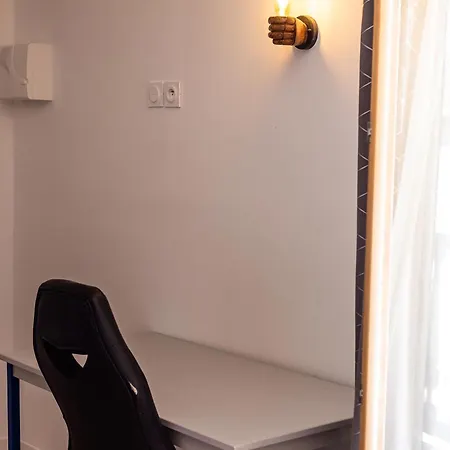 Maison De Village Climatisee Entre Beziers Et Narbonne Jusqu'a 5 Pers *