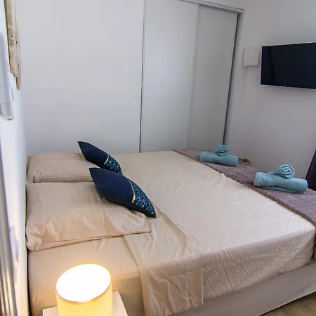 Maison De Village Climatisee Entre Beziers Et Narbonne Jusqu'a 5 Pers Villa