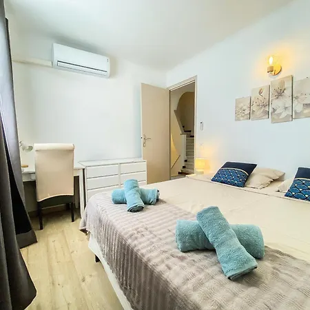 Maison De Village Climatisee Entre Beziers Et Narbonne Jusqu'a 5 Pers *