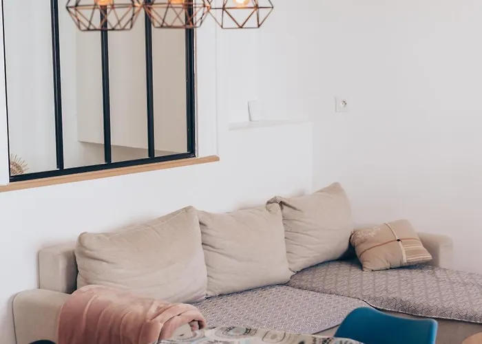 Maison De Village Climatisee Entre Beziers Et Narbonne Jusqu'a 5 Pers