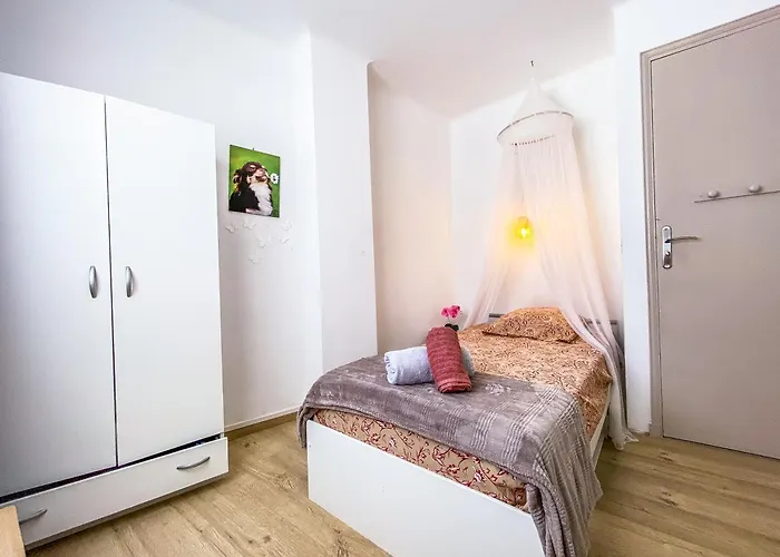 Βίλα Maison De Village Climatisee Entre Beziers Et Narbonne Jusqu'a 5 Pers *