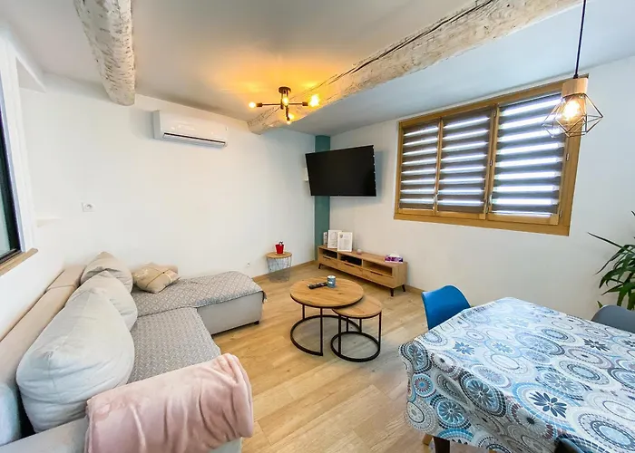 Maison De Village Climatisee Entre Beziers Et Narbonne Jusqu'a 5 Pers * Coursan